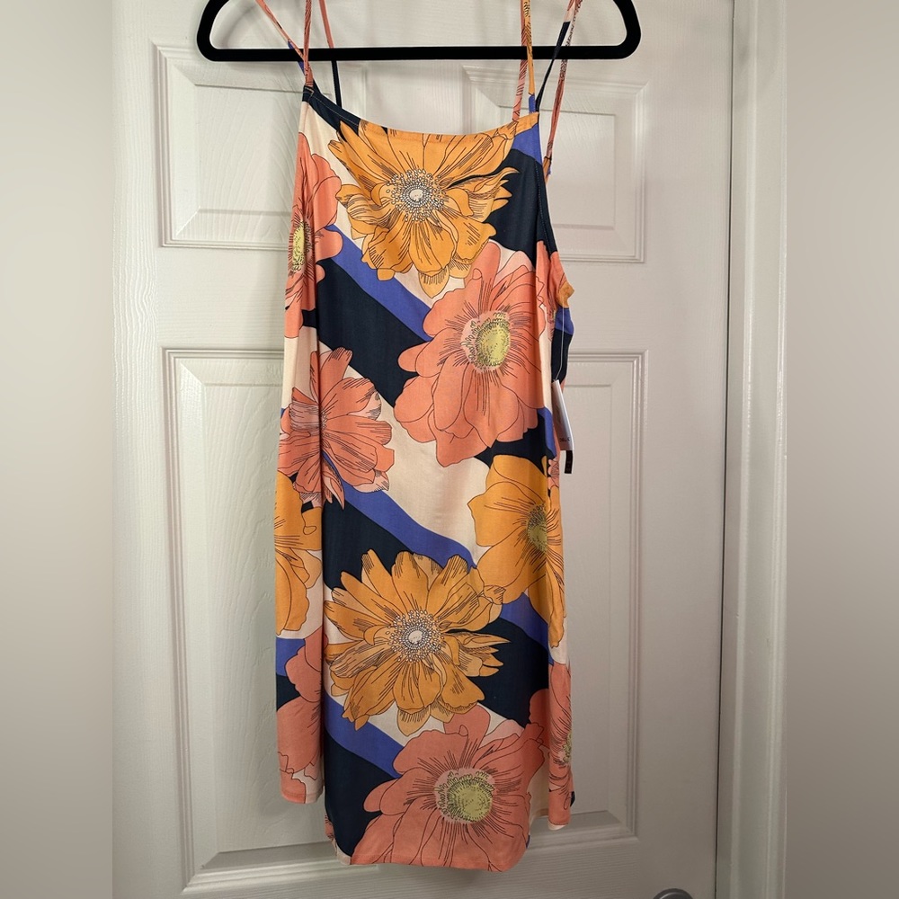 SOLD.  O’NEIL XS floral summer dress new with tags - Picture 4 of 5